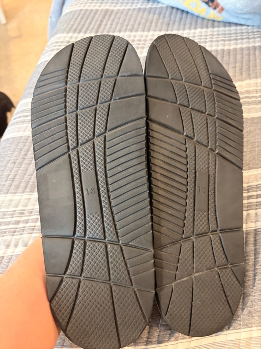 NWOT Robert Graham Men’s Size 13 Black Embossed Slide Sandals - Picture 6 of 8